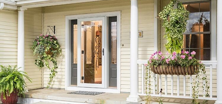 screen door installation in Paso Robles