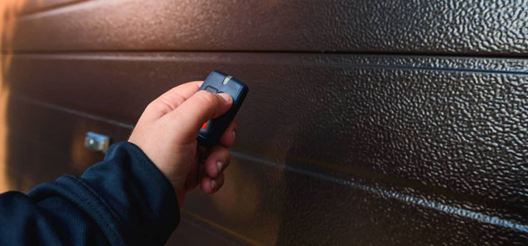 automatic door opener with remote control in Paso Robles