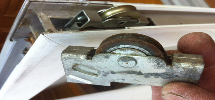 screen door roller repair in Paso Robles